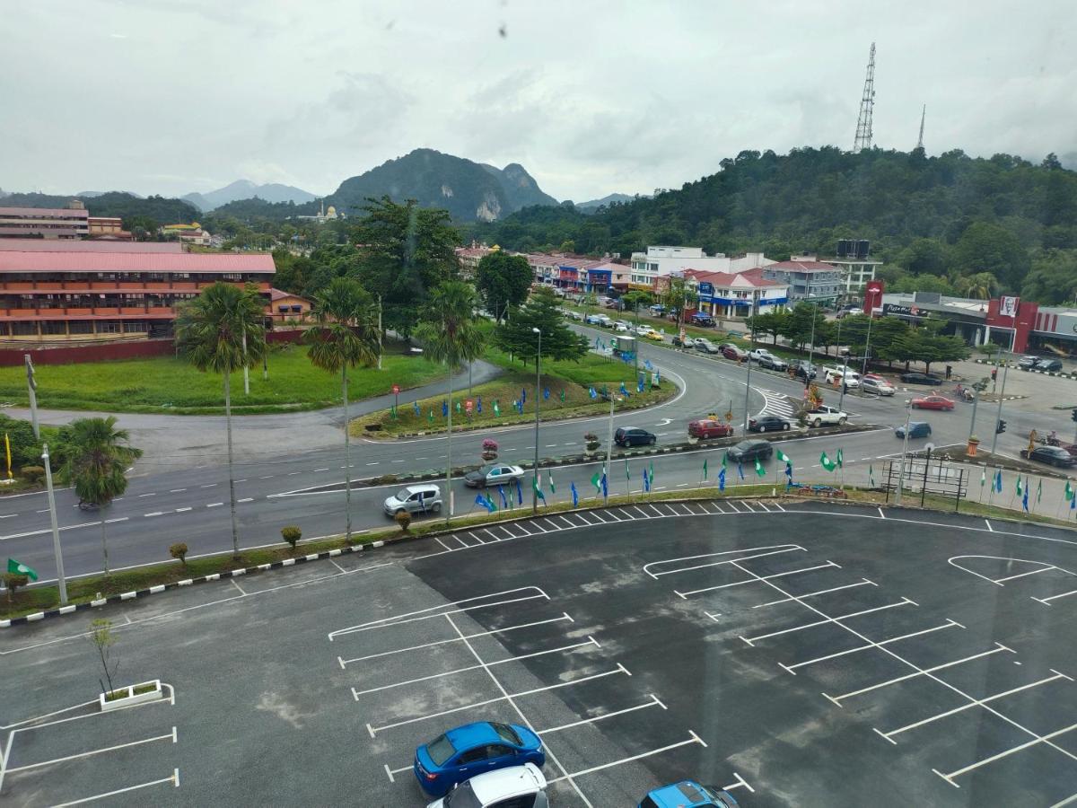 Alish Studio Apartment With Pool, Netflix, Wifi Gua Musang Exterior foto